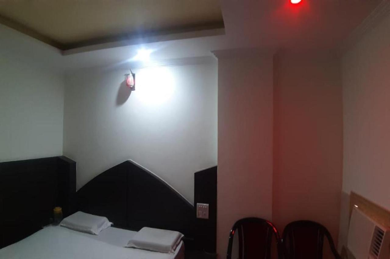 Oyo 81211 Hotel Janta Katra (Jammu and Kashmir) Exterior photo