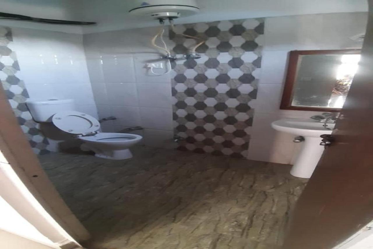 Oyo 81211 Hotel Janta Katra (Jammu and Kashmir) Exterior photo